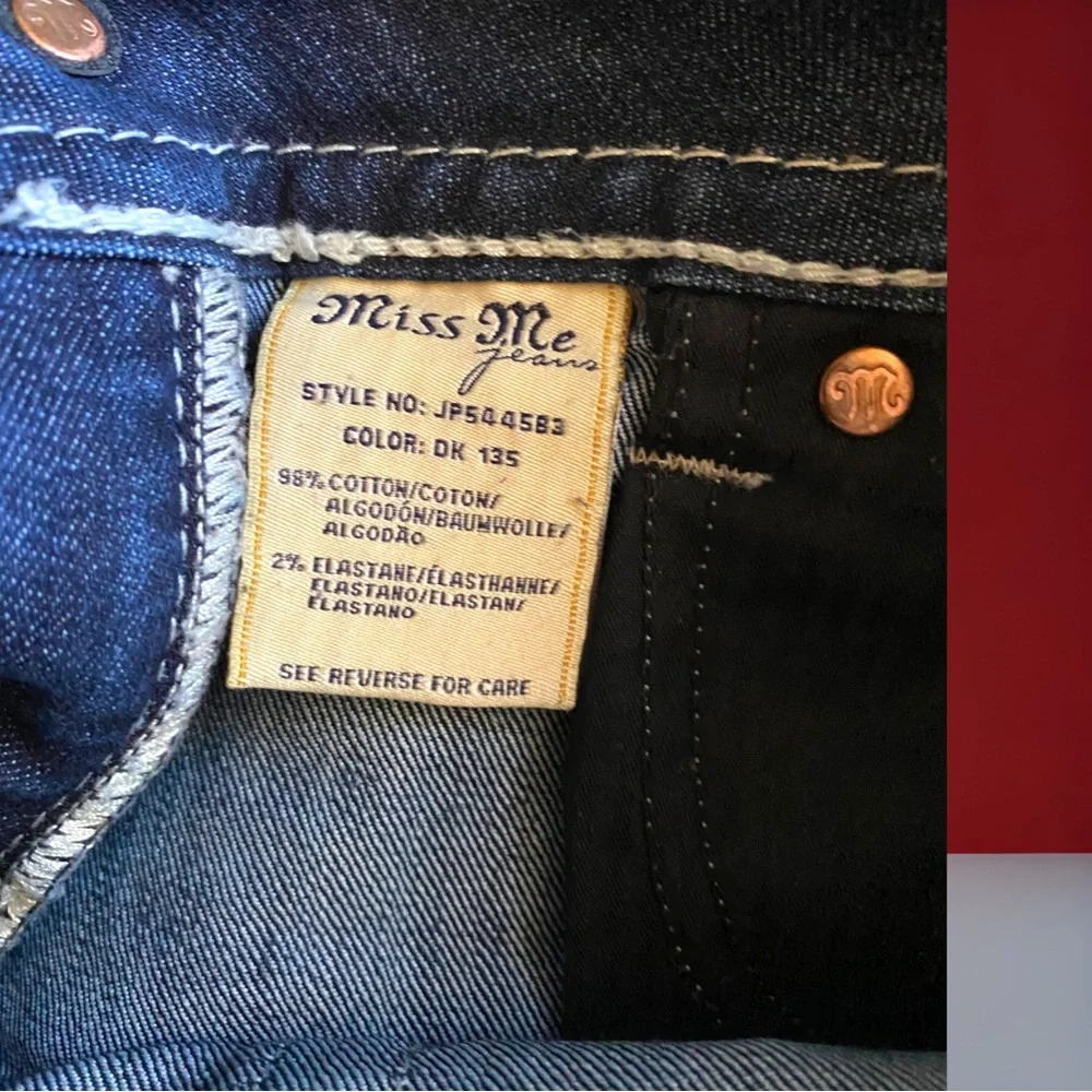 Miss Me Low Rise Bootcut jeans Sz. 27 NWOT Dark wash Embellished Cross pockets - Picture 11 of 11